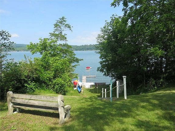 2nd image of 4883 Arrowhead Dr