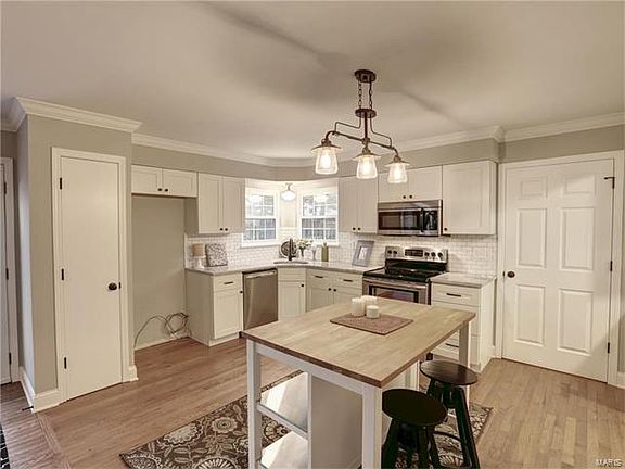 5th image of 2709 Willow Bluff Ct