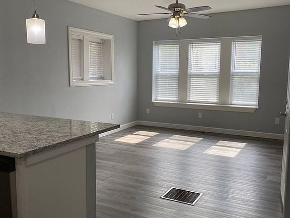 5th image of 2715 Arkansas Ave #1N