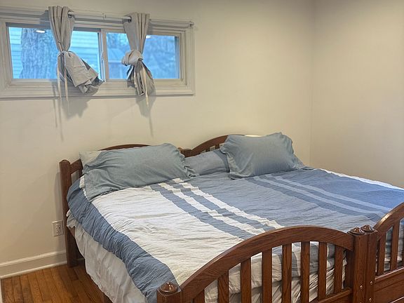 Room With King Bed