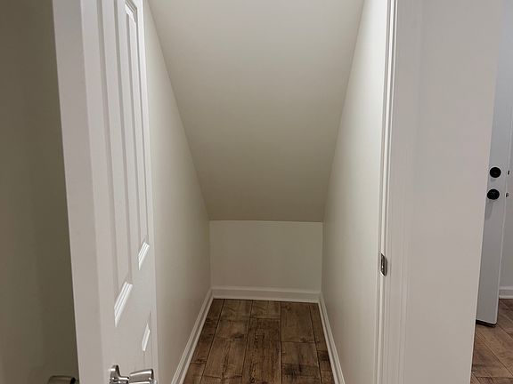 4th image of 510 S Indiana Ave #1