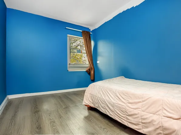 40-10 Forley Street image 32 of 35