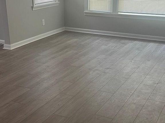 3rd image of 122 W Cooper Ave