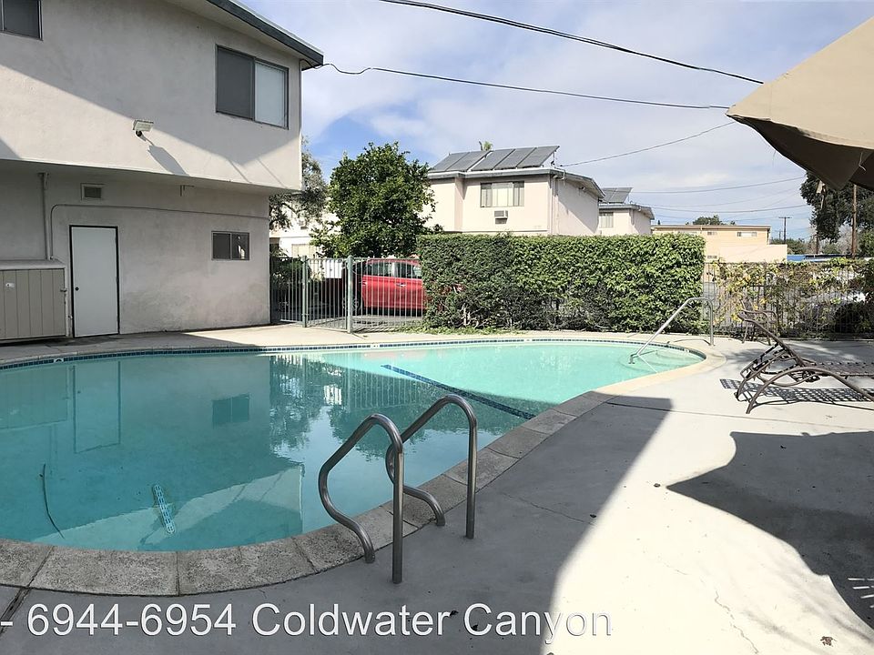 2nd image of 6944 Coldwater Canyon Ave APT 06