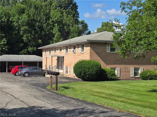 860 Mathews Rd, Youngstown, OH 44512