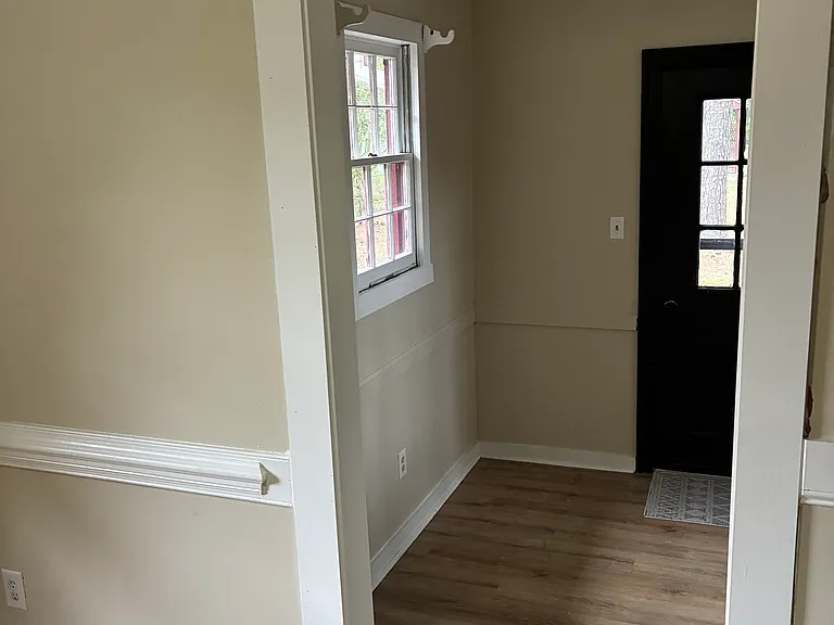 2211 Imperial Ave E — Photo 4