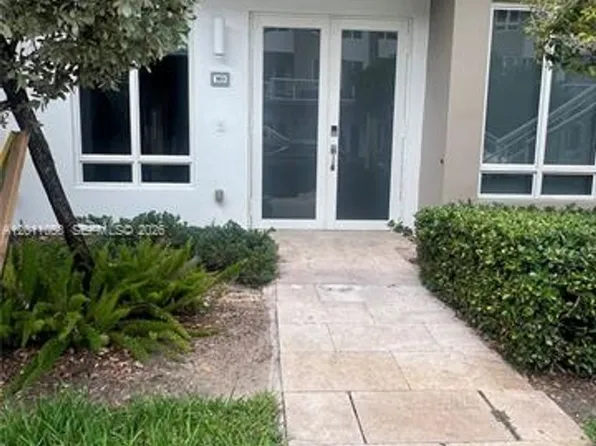 10245 NW 63rd Ter APT 103, Doral, FL 33178