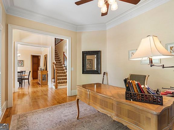 5th image of 3698 Lakeview Dr