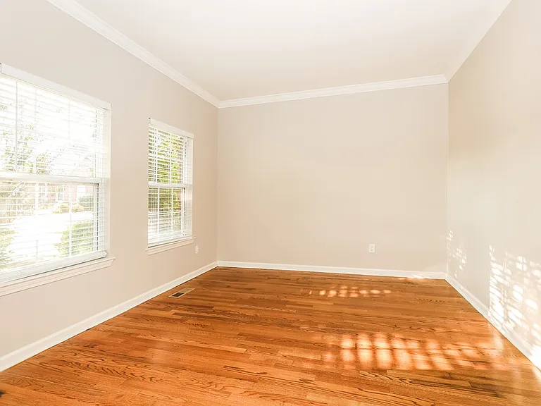 398 Roxie Ct — Photo 10