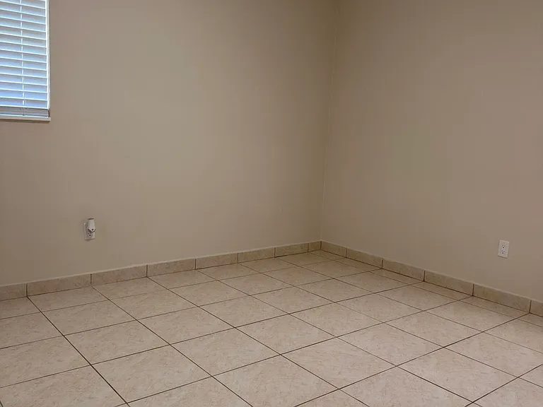 7500 SW 98th Ct — Photo 18