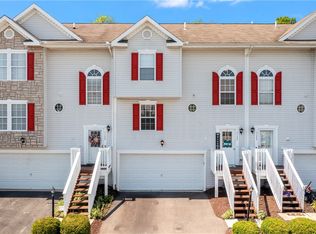 1135 Arrowhead Dr, Washington, PA 15301