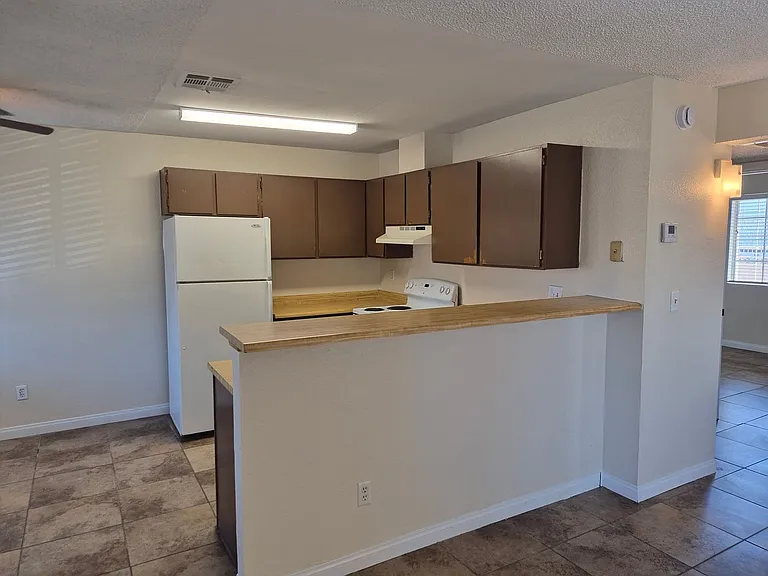 2664 Bryandouglas Dr #B — Photo 4