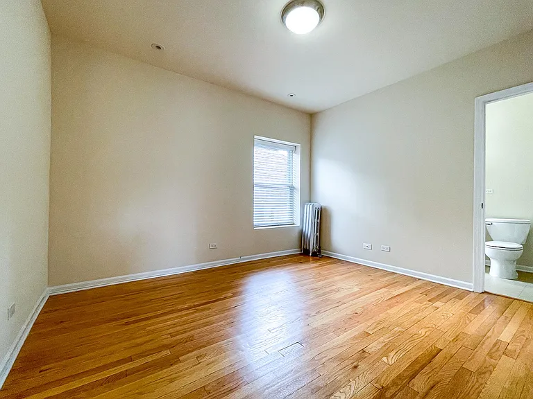 Necedah at 4740-4748 South Greenwood — Photo 15