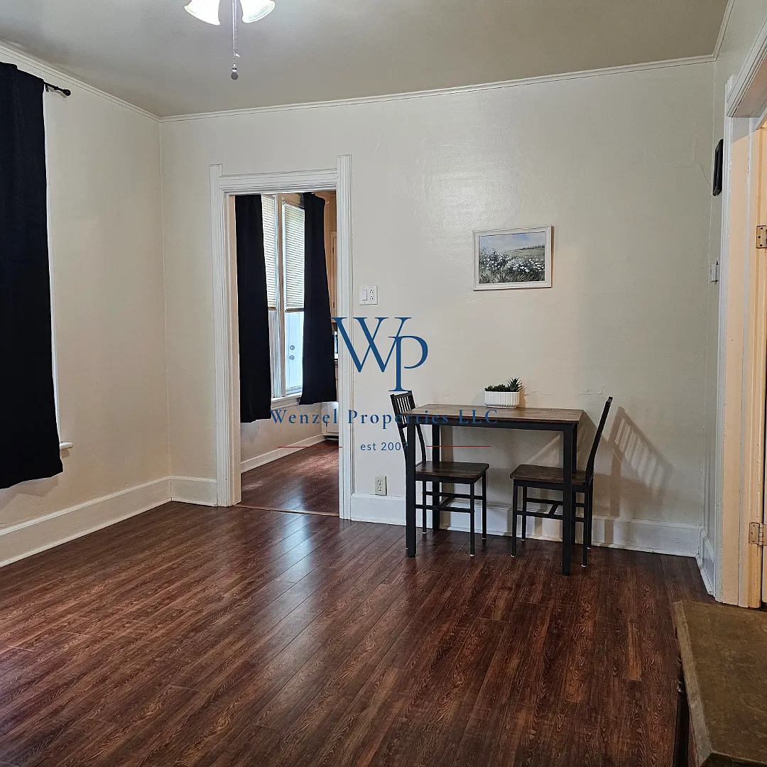 2 bed, 700 sqft, $845 — Photo 2