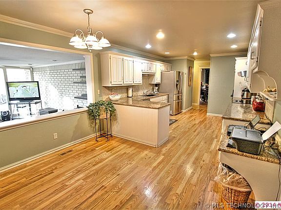4th image of 10234 S 68th East Ave
