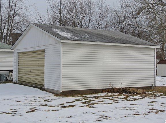 Home for Sale in Quincy, IL $78,000
