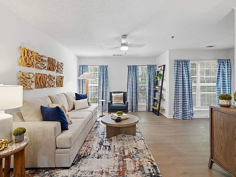 Chroma Park Apartments — Photo 6