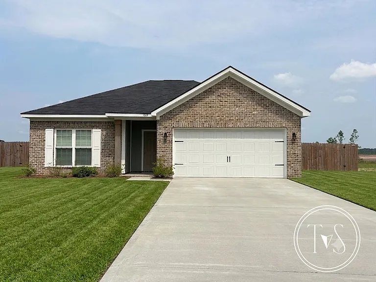 1661 SE Arnold Dr — Photo 2