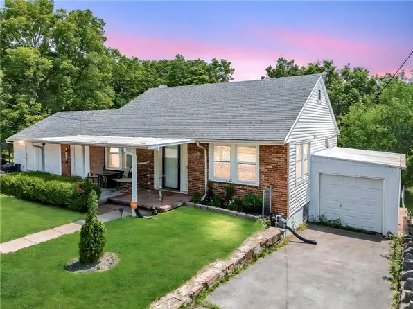 2407 S 13th St, Kansas City, KS 66103