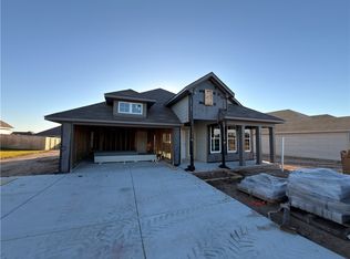 2203 Autumn Lake Dr, Bryan, TX 77807