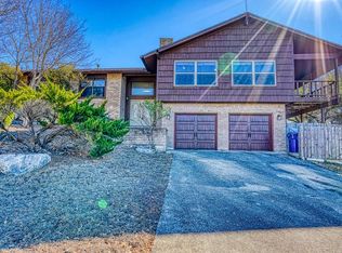 435 Meadow Ridge Dr, Kerrville, TX 78028