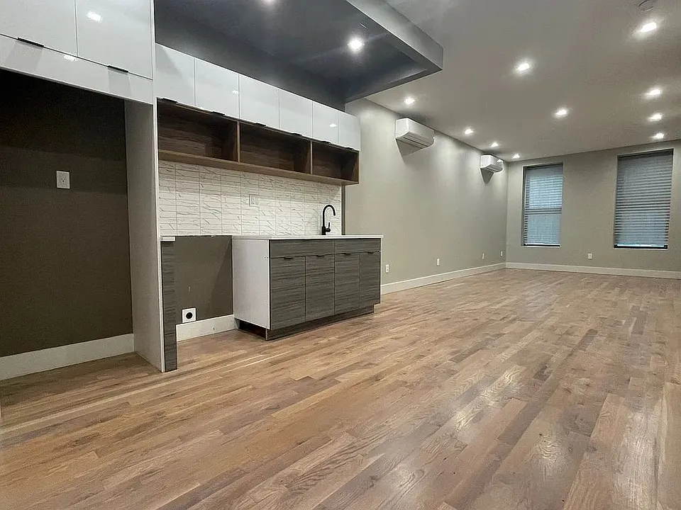 15 Pleasant Pl #1