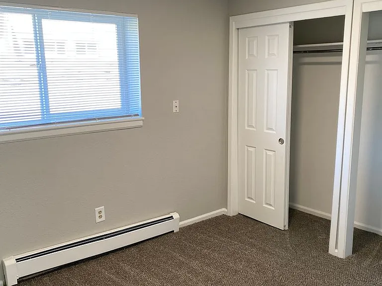 4920 King Arthur Way — Photo 4