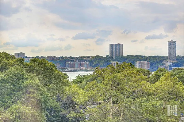 Rented by Halstead Real Estate | media 19