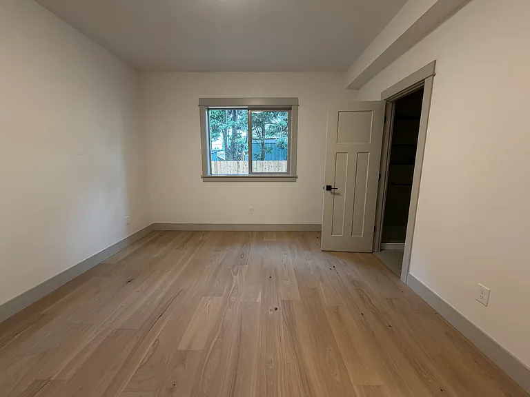 8712 SE Clatsop St — Photo 17