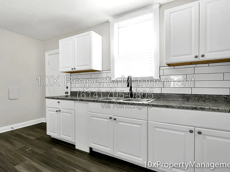 1505 Duxberry Ave — Photo 5