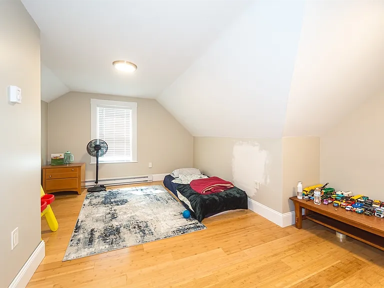 26 Pine St #26 — Photo 23