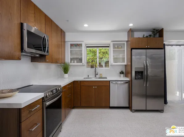 588 E San Lorenzo Rd #107, Palm Springs, CA 92264