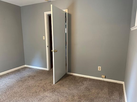 4th image of 505 Bayfair Dr