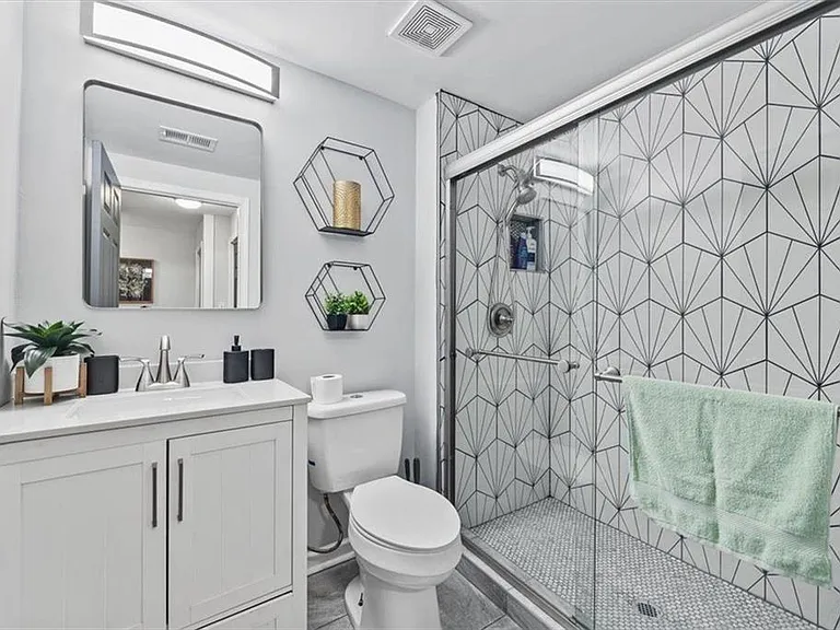 2659 Glenvalley Dr #B — Photo 23