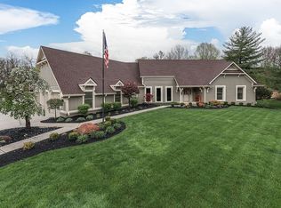 4264 Woodland Streams Dr, Greenwood, IN