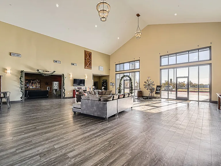 1555 Nottingham Drive - Web Quality - 015 - 24 Club Room
