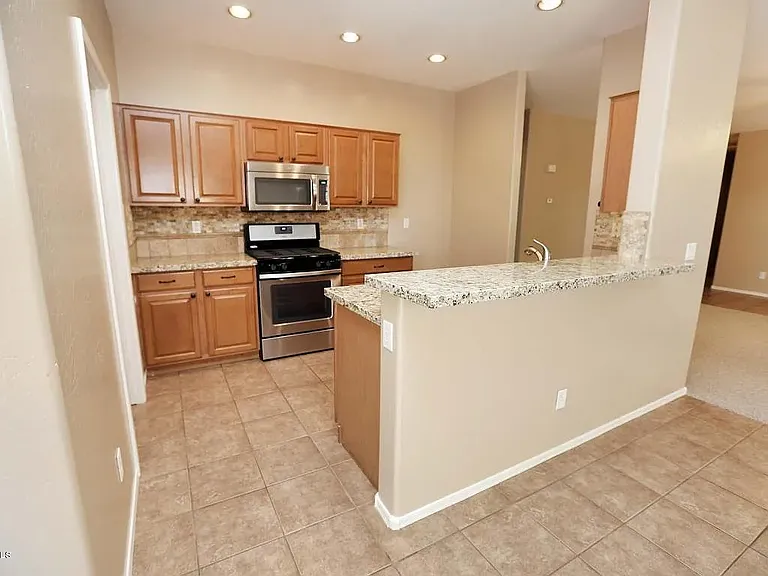 41114 N Hudson Trl — Photo 5