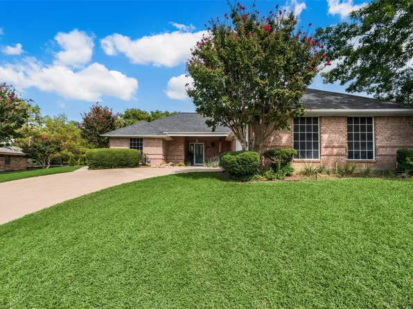 600 Valleyridge Ct, Decatur, TX 76234