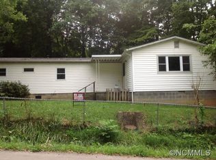 51 Wellington Dr, Asheville, NC 28804