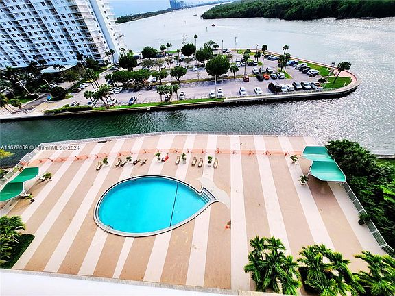 4th image of 400 Kings Point Dr #8K