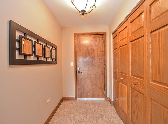 4th image of 101 Pointe Dr Unit 301