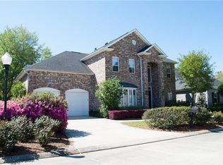 47 Fairway Oaks Dr, New Orleans, LA 70131