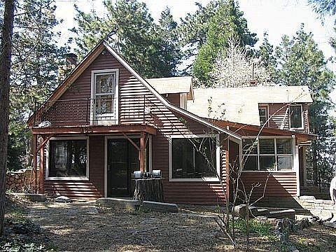 2nd image of 985 Summit Dr