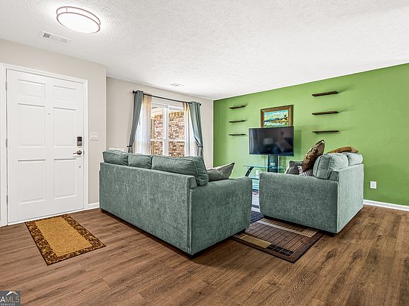2nd image of 3926 Dalhouise Ln