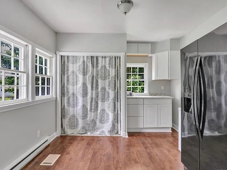 2608 Grant St — Photo 15