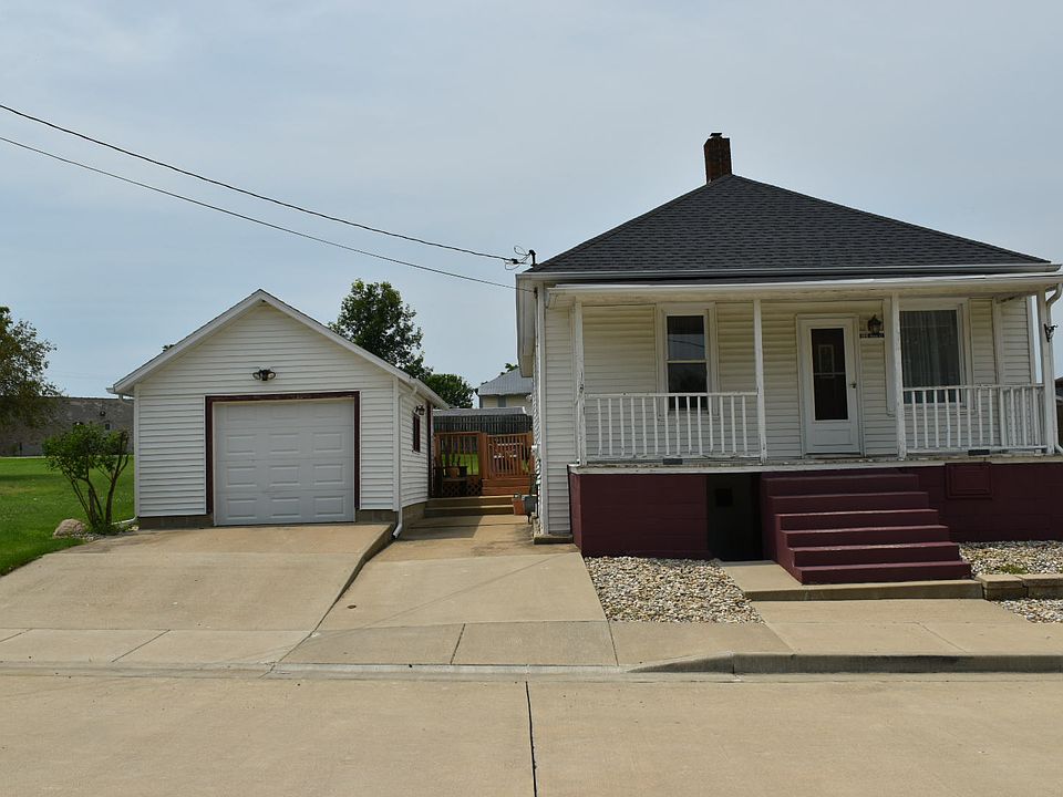 106 Ava St., Mark, IL 61340