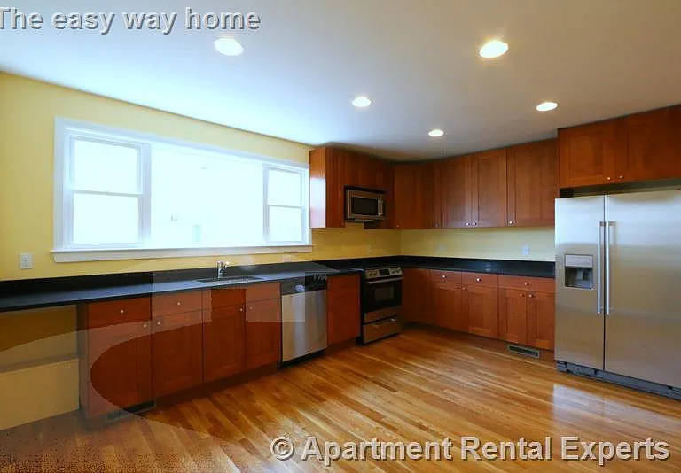 38 Medford St #A — Photo 13
