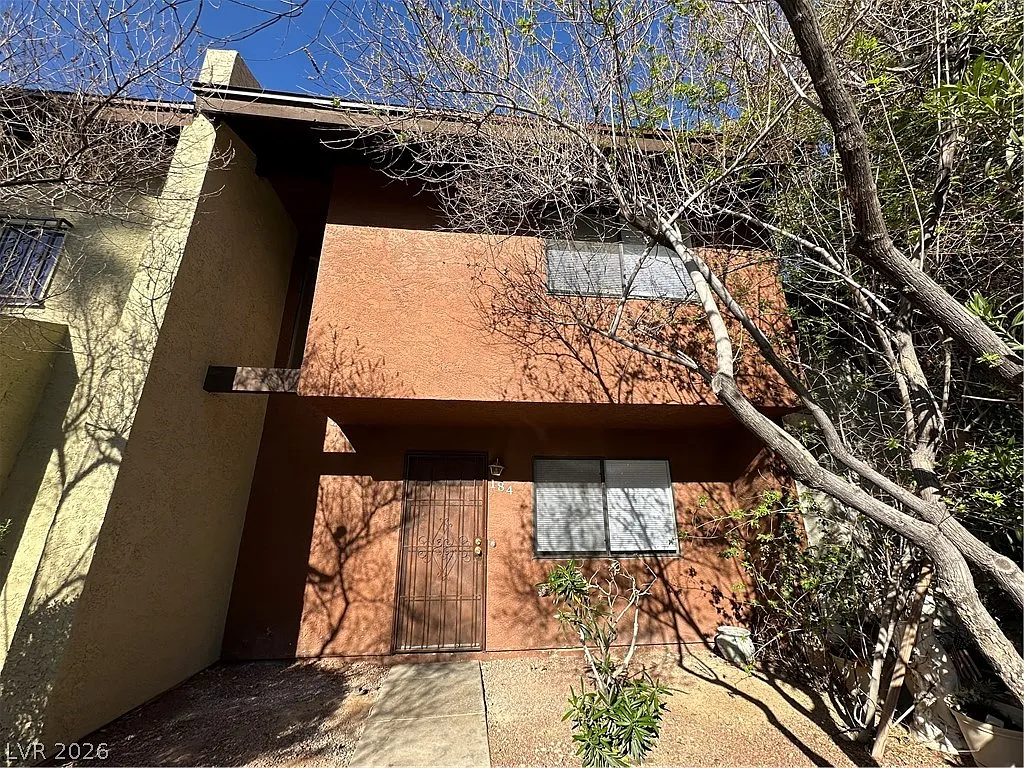 2 bed, 2.5 bath, 1104 sqft, $1,395 — Photo 1