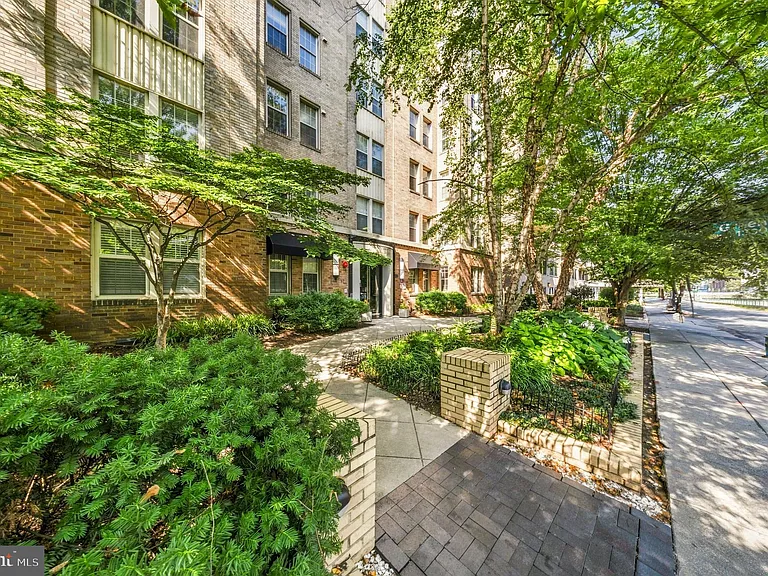 1314 Massachusetts Ave NW #606 — Photo 14
