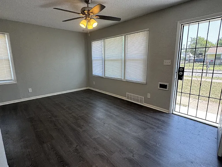 2359 N Estelle St — Photo 3